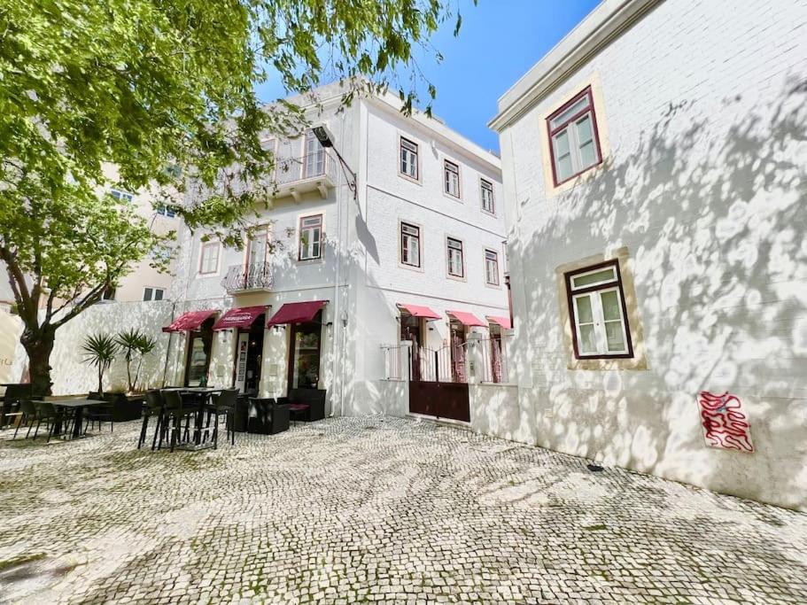 Vila Rosário 3 Charming with Patio&A/C - by HOMEFUL Lisboa Exterior foto